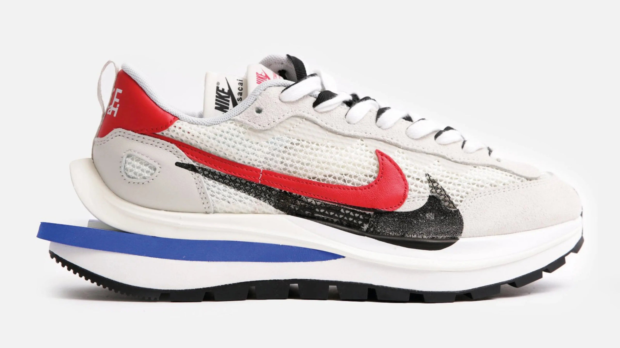Nike VaporWaffle x Sacai (Sail/Sport Fuchsia-Light Bone-Game Royal) - Patta
