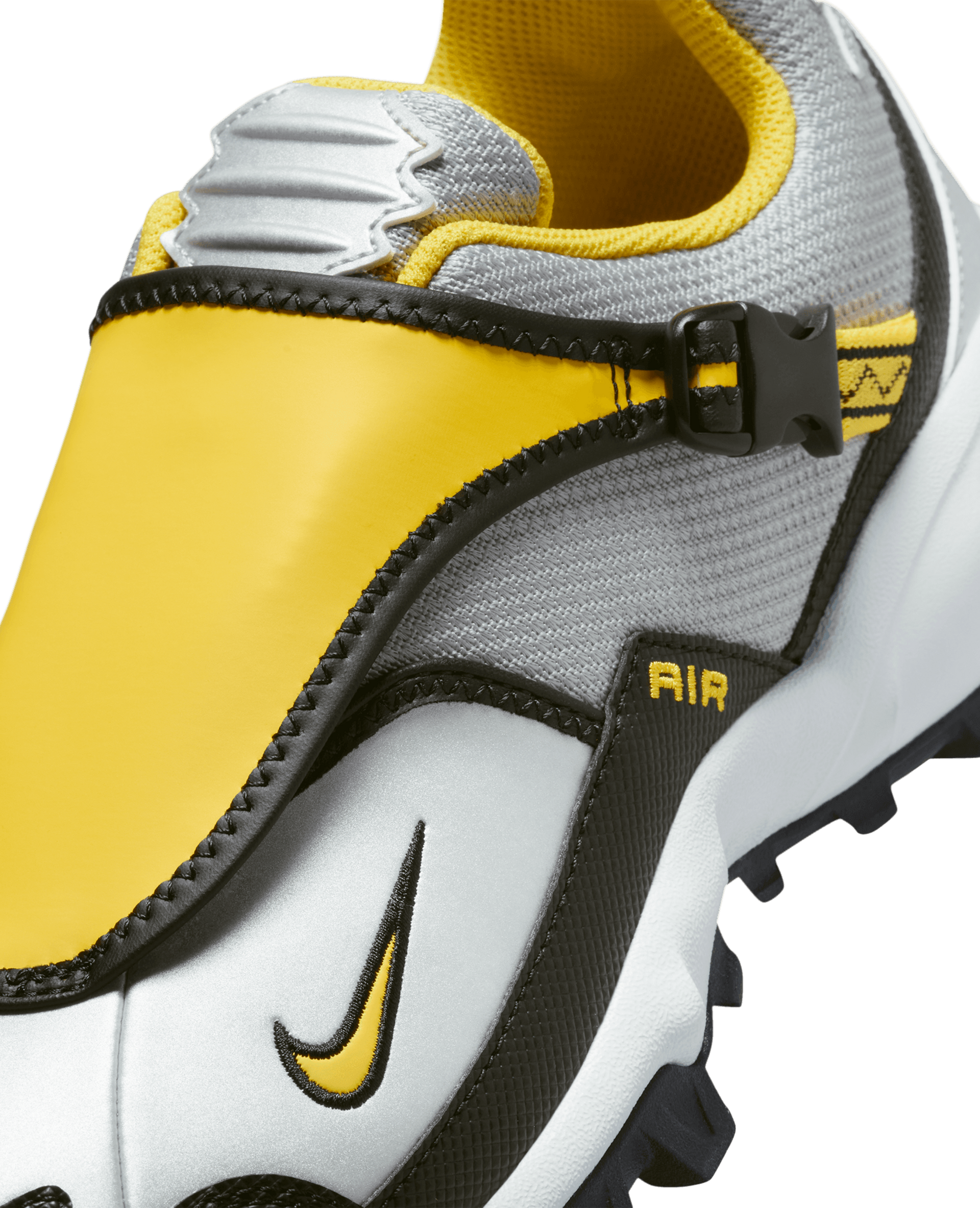 Nike ACG Phassad (Black/Yellow Zest-Metalic Silver)