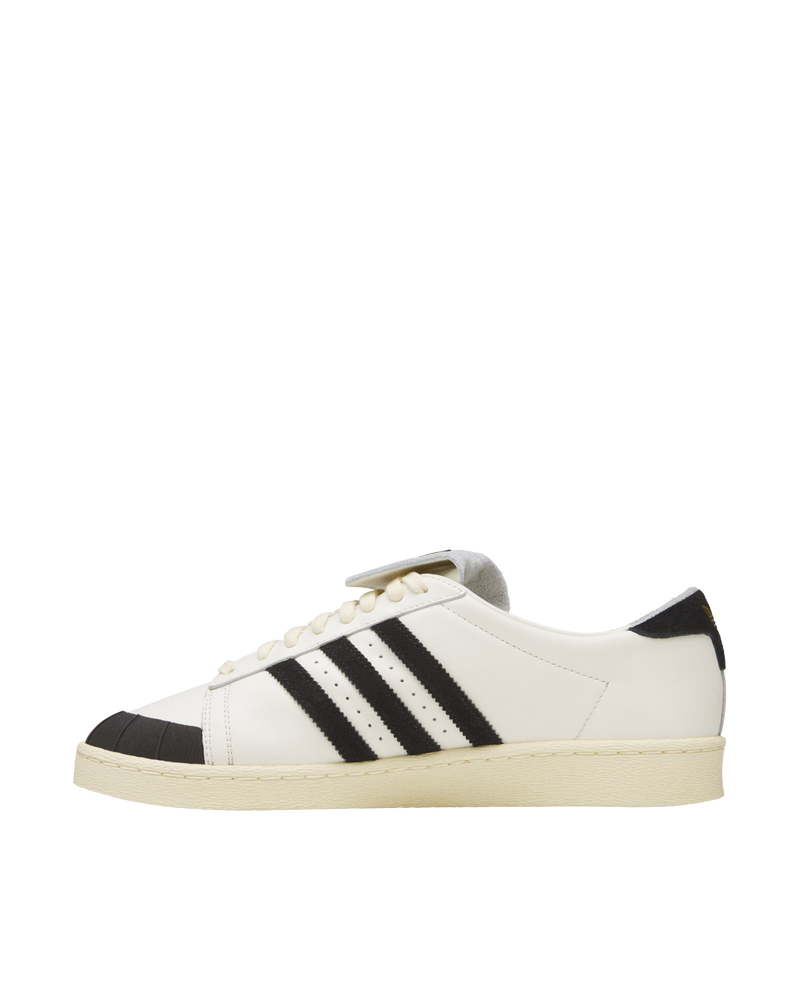 adidas Chavarria Jabbar Low (Off White/Core Black/Warm Vanilla)